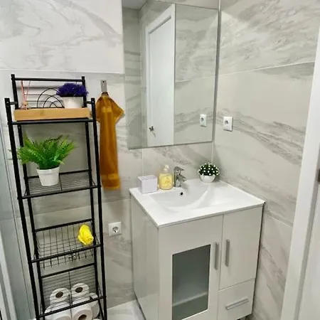 Apartment Cloud Is 28 Km From Valencia With Wi-fi Puerto de Sagunto